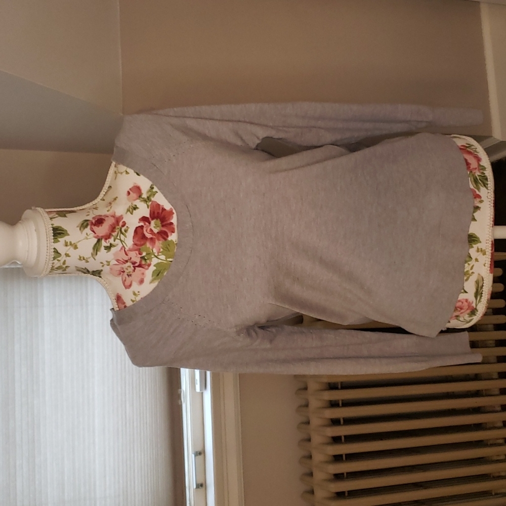 VS Sweater